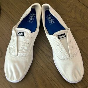 Keds 9.5 White Slip-on Sneakers “Like New”